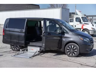 wheelchair-accessible-van-ontario-safe-reliable-rides-small-0