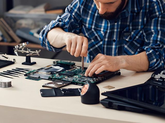 professional-computer-repair-clareview