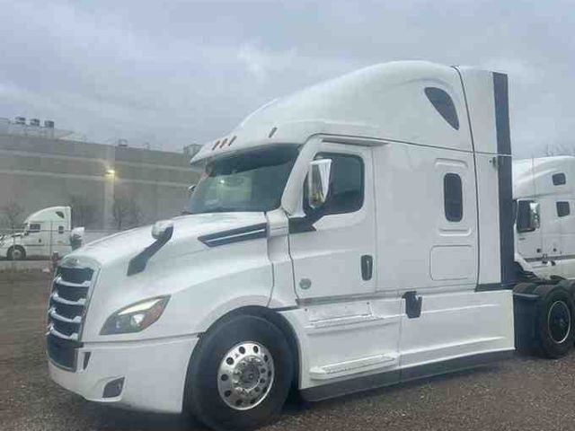 freightliner-in-cascadia-mississauga