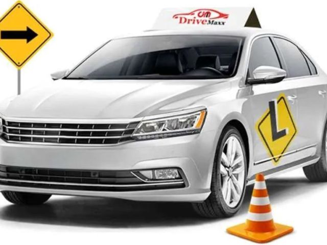 car-driving-school-toronto-learn-with-drive-maxx