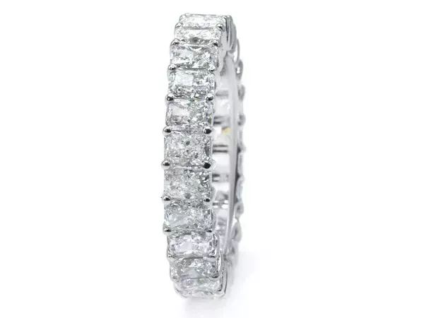 custom-diamond-rings-wedding-jewellery-in-vancouver