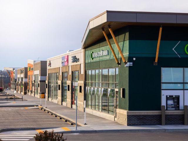 explore-homes-for-sale-near-calgary-and-modern-townhomes