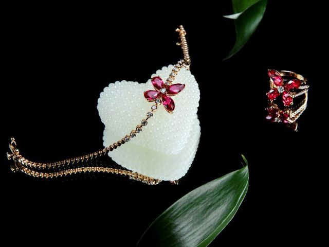 jewellery-photography-make-your-pieces-shine-and-sell