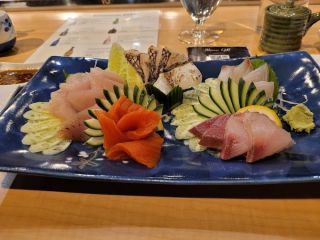 sen-zushi-japanese-restaurant-sushi-victoria-small-0