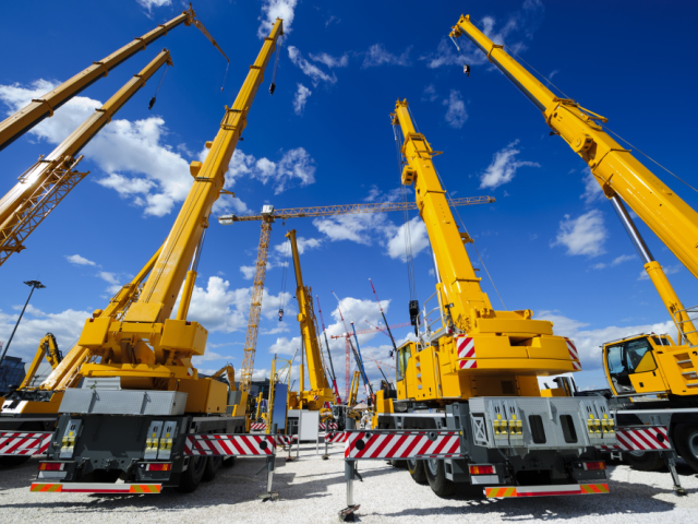 metro-crane-rental-by-canadian-professional-crane-inc