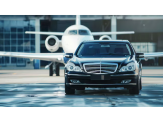 arrive-stress-free-with-yyz-airport-limo-service-small-0