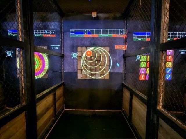 axe-throwing-near-me-mississauga-perfect-weekend-activity