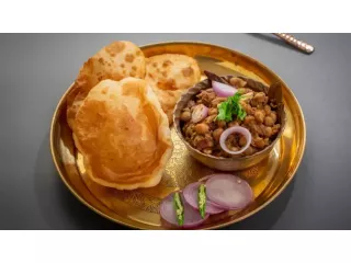 authentic-chole-bhature-food-in-scarborough-eato-ca-small-0