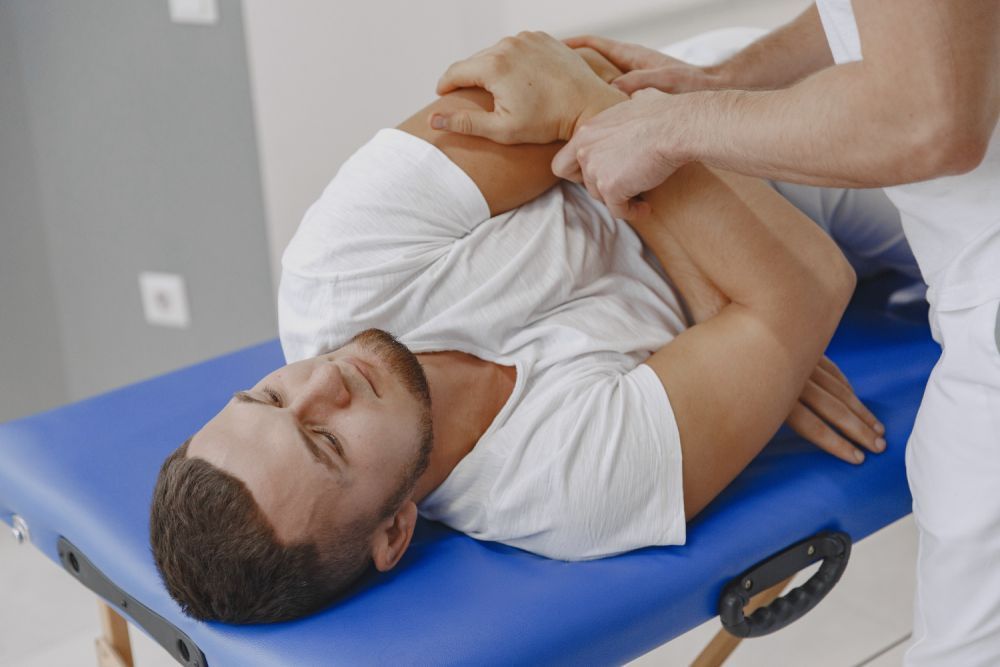 expert-chiropractic-services-for-pain-relief-wellness-big-0