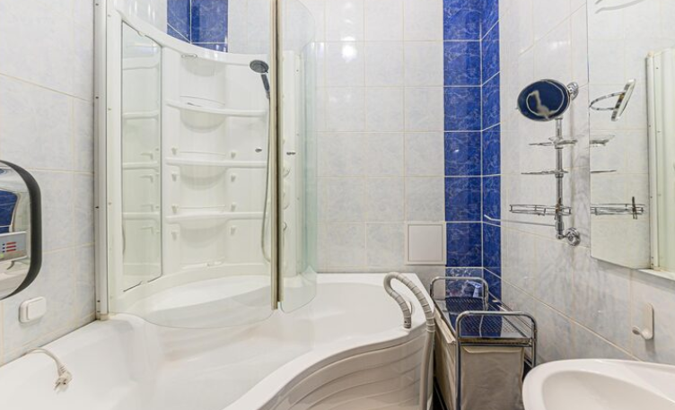 custom-tempered-shower-glass-bathtub-enclosures-for-toronto-big-0