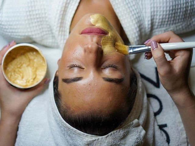 hydrafacial-treatment-glow-hydrate-at-damas-skincare