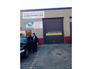 windshield-replacement-auto-glass-repair-in-toronto-gta-small-3
