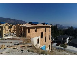 trusted-home-builders-for-quality-living-spaces-small-0