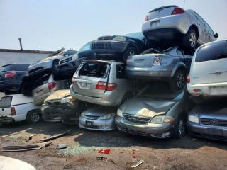 junk-cars-toronto-buyers-paying-top-cash-small-0