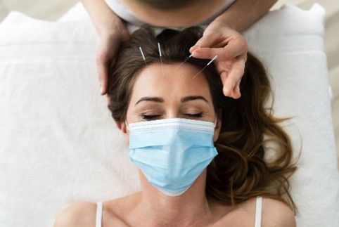 holistic-healing-through-acupuncture-care-big-0