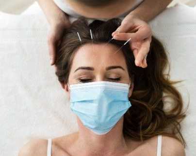 holistic-healing-through-acupuncture-care