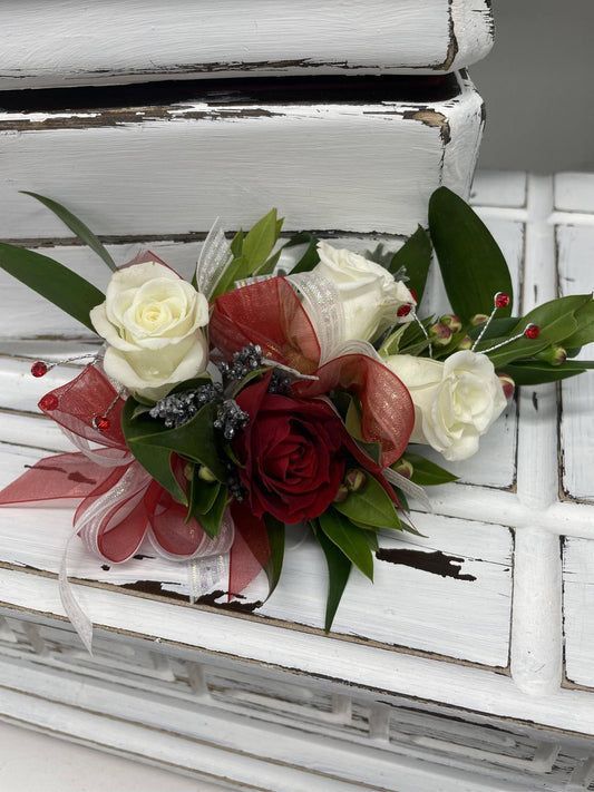 wedding-floral-arrangements-in-okotoks-boy-o-boy-flowers-big-0