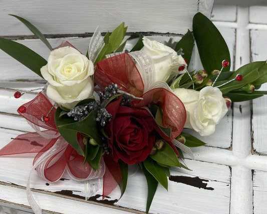 wedding-floral-arrangements-in-okotoks-boy-o-boy-flowers