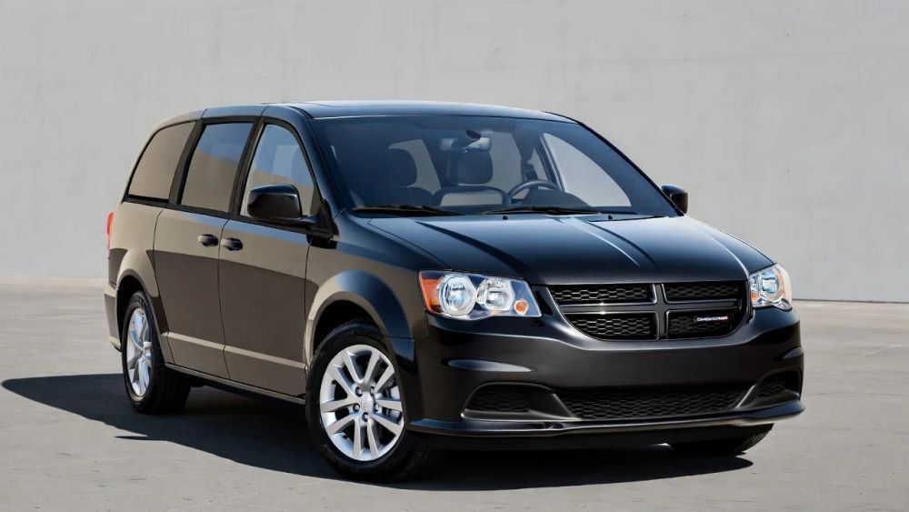 comfortable-rent-a-car-ajax-for-everyday-travel-big-0