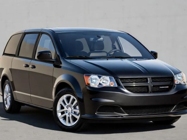 comfortable-rent-a-car-ajax-for-everyday-travel