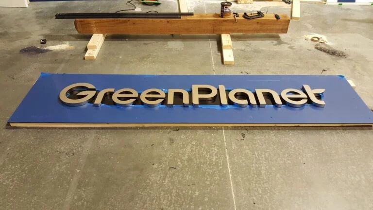 custom-fascia-signs-for-storefront-branding-big-0