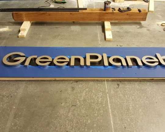 custom-fascia-signs-for-storefront-branding
