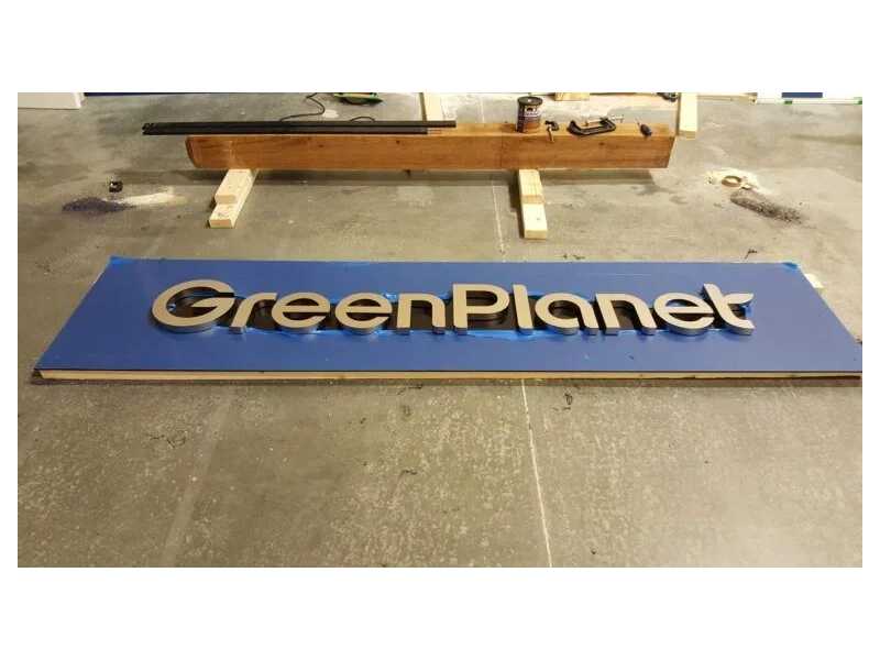 custom-fascia-signs-for-storefront-branding-small-0