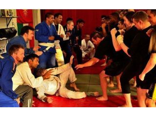 join-fun-exciting-muay-thai-classes-in-brampton-legends-mma-small-0