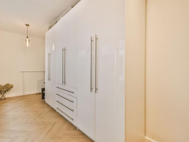 wardrobe-closets-with-drawers-for-smart-stylish-storage