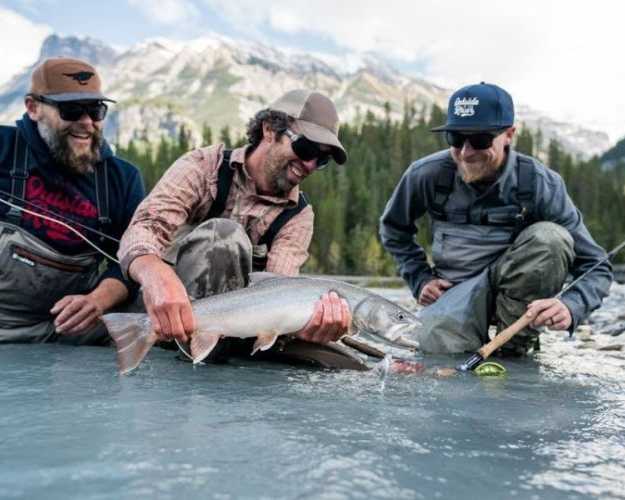 enjoy-the-best-fishing-and-boating-in-golden-bc