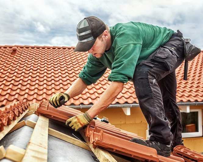 roof-repair-in-north-vancouver