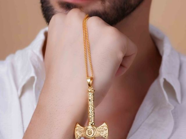 buy-gold-bitcoin-pendants-for-men-and-women-online