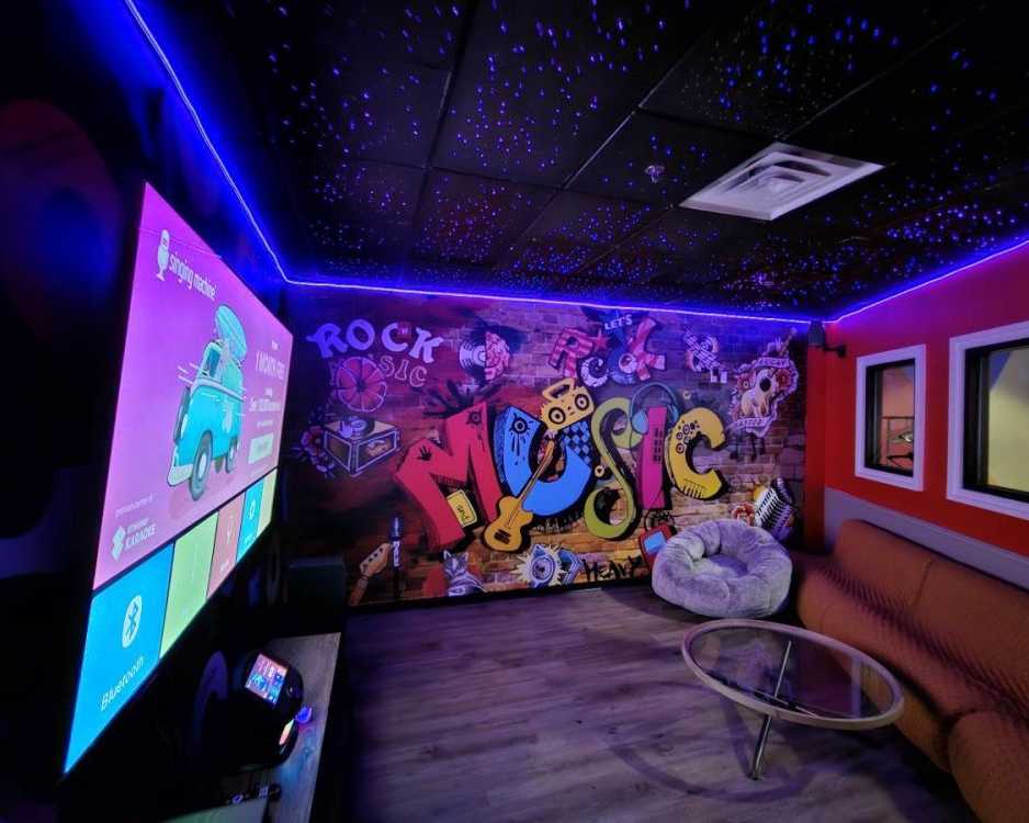 mississauga-karaoke-nightlife-best-places-to-sing-live