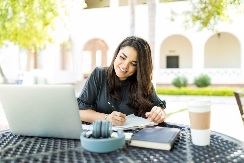 learn-french-from-home-in-canada-big-0