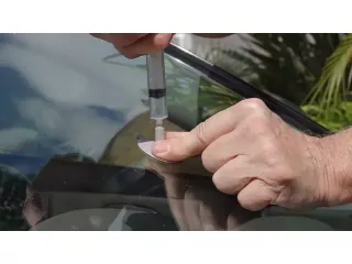 windshield-chip-repair-in-surrey-small-0