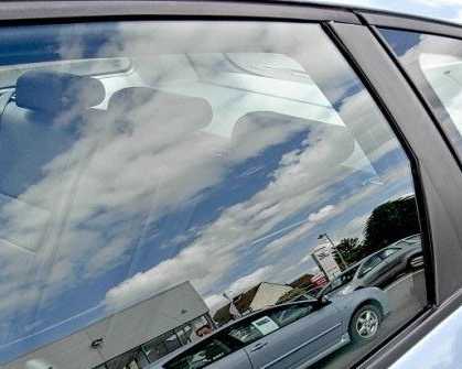 side-window-replacement-in-surrey