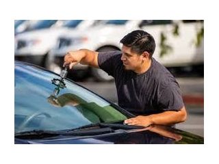 windshield-repair-in-vancouver-small-0