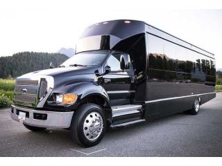 wine-tour-limousine-service-in-georgetown-on-small-4