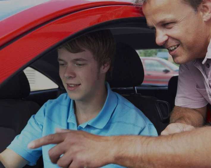 learn-safe-driving-with-a-car-driving-school-toronto