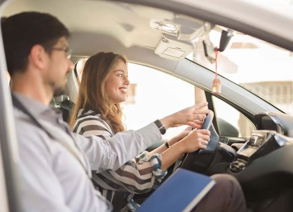 trusted-driving-school-north-york-for-safe-driving-skills-big-0