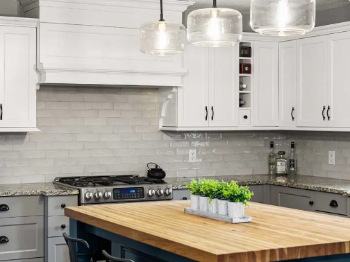 kitchen-cabinets-design-and-functional-cabinet-solutions