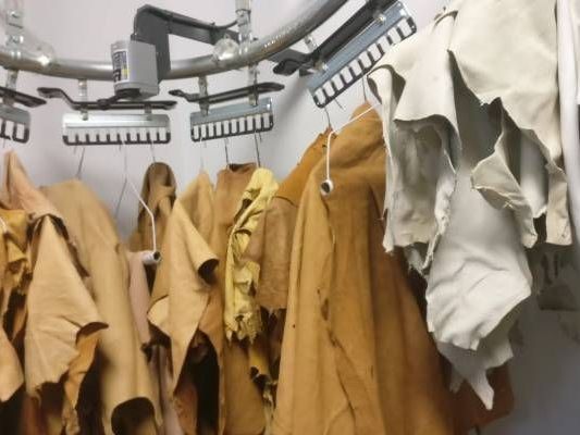 garment-warehousing-rail-systems