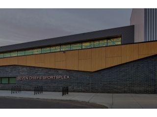 commercial-real-estate-near-calgary-with-premium-office-small-0