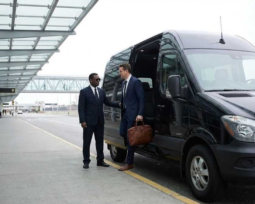 reliable-airport-shuttle-service-collingwood