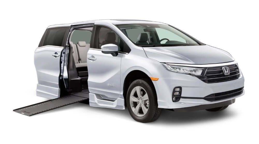 wheelchair-accessible-van-ontario-safe-big-0
