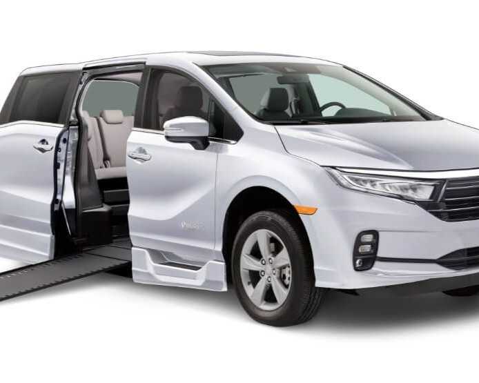 wheelchair-accessible-van-ontario-safe