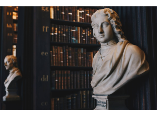 lawyer-toronto-services-for-business-personal-legal-needs-small-0
