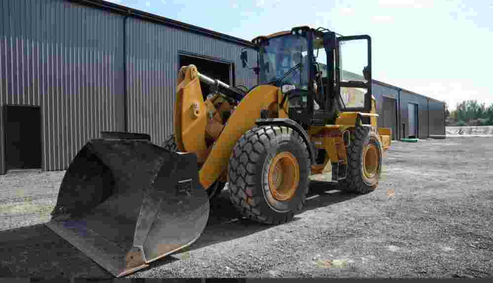 for-sale-caterpillar-930-1106-big-0