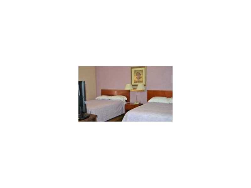 motel-near-empress-gas-plants-in-burstall-sk-villager-motel-small-0