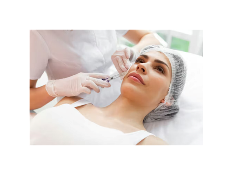 how-dermal-fillers-montreal-transform-your-look-small-0